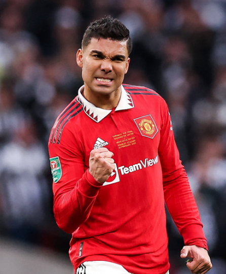 开云体育下载-再见曼联！欧冠三连巨星委屈离队！主动降薪，态度端正，堪称典范|卡塞米罗|皇家马德里|战术|高薪|皇马_新浪体育_新浪新闻